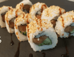 U6 Ura Maki mit Lachs, Gurken, Sesam